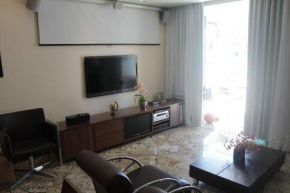 Apt 140m2 3 Bedrm 3 WC 100m from the sea